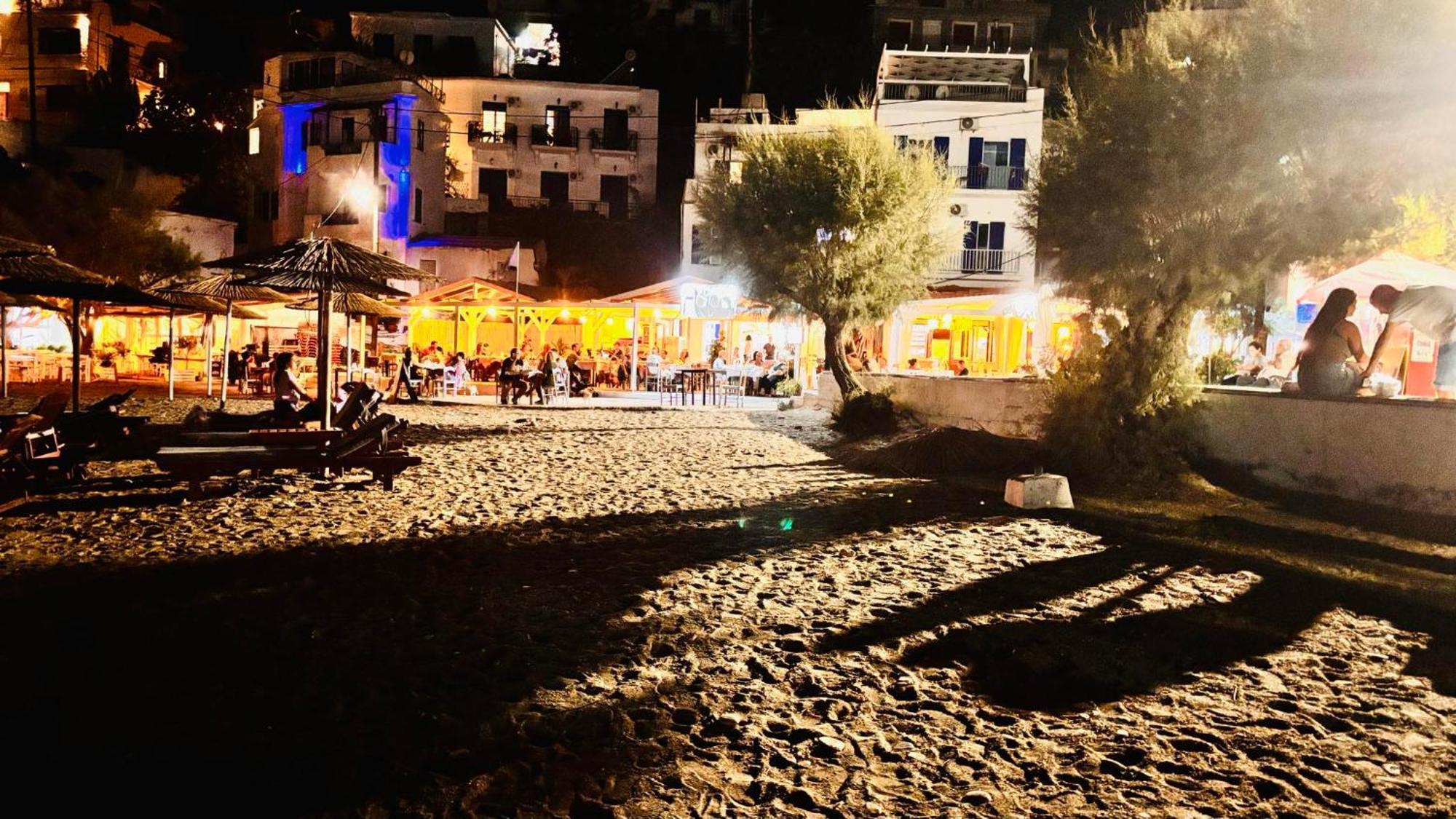 Nefeli Hotel Agios Kirykos  ภายนอก รูปภาพ