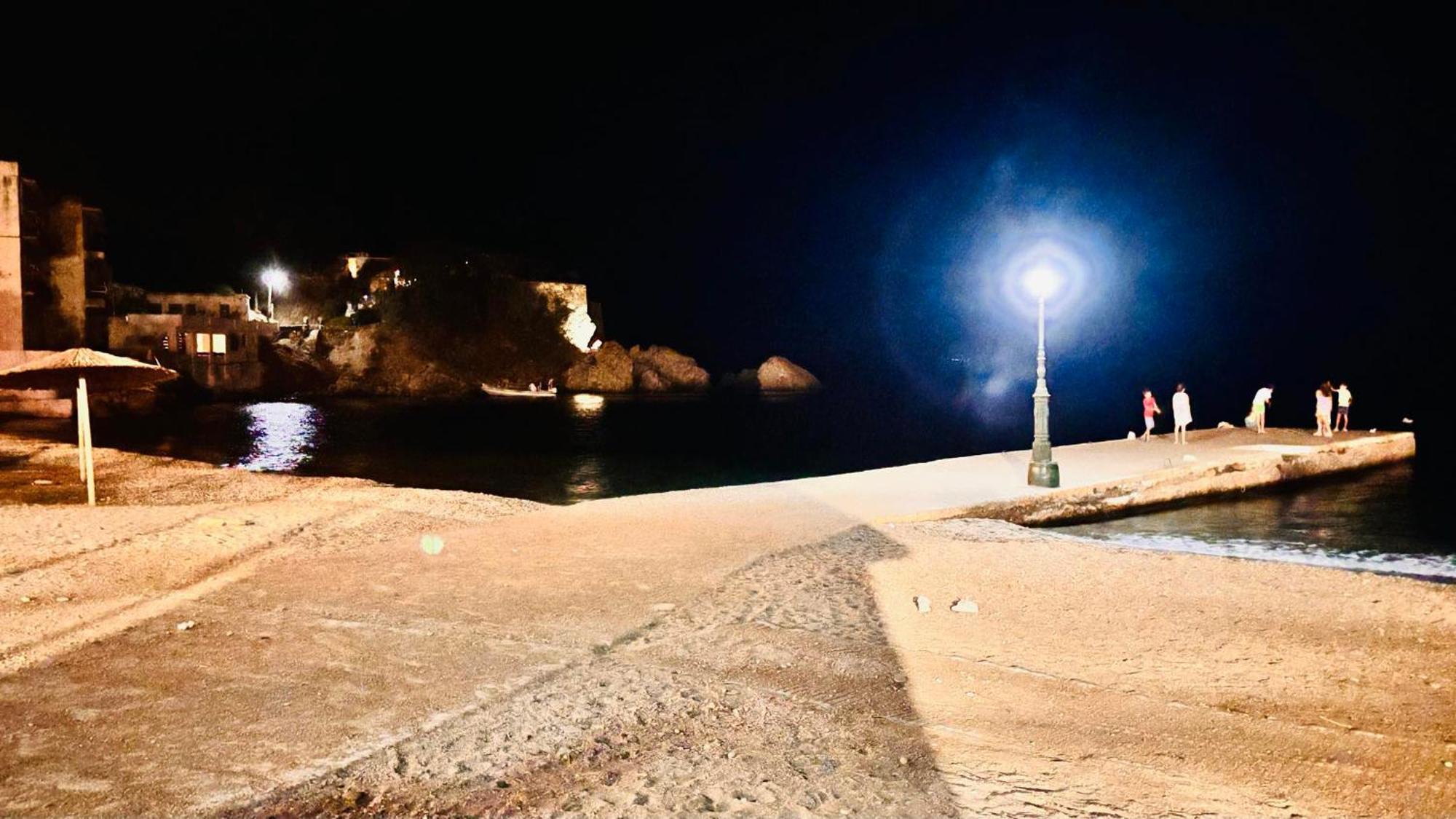 Nefeli Hotel Agios Kirykos  ภายนอก รูปภาพ