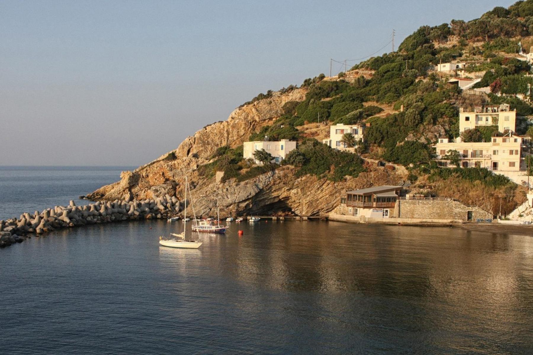 Nefeli Hotel Agios Kirykos  ภายนอก รูปภาพ