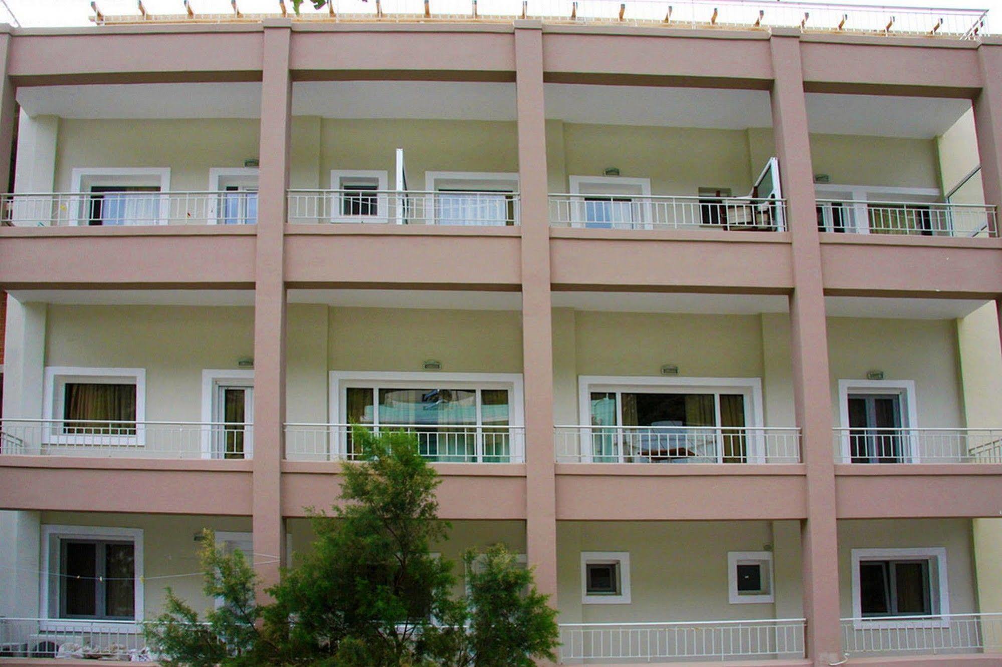 Nefeli Hotel Agios Kirykos  ภายนอก รูปภาพ